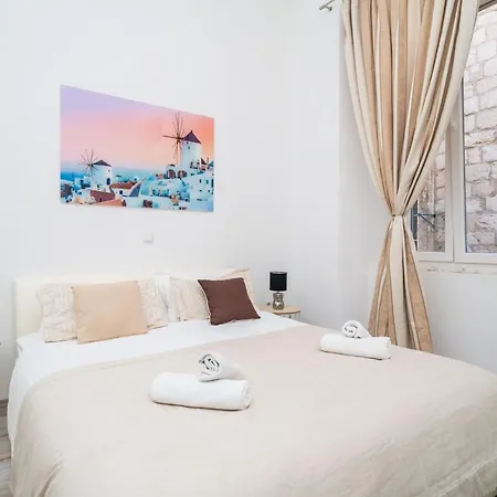 아파트 Best Location In