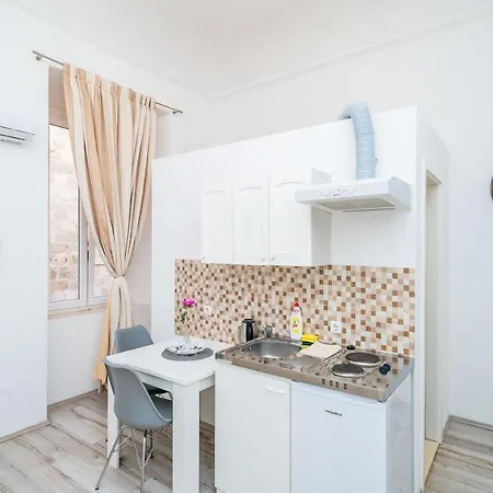 Best Location In Daire *