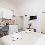 Best Location In Apartamento *